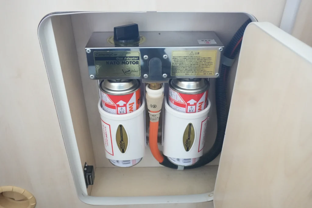 ガスコンロ（市販のカセットコンロ使用）